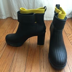 Sorel Medina III Rain Heel Boot blk/yellow 9.5 9
